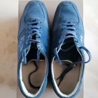 Scarpe Hogan celesti in camoscio con Swarovski