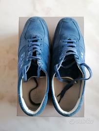 Scarpe Hogan celesti in camoscio con Swarovski