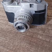 Macchinetta fotografica vintage con custodia