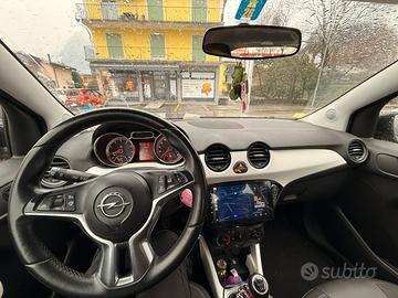 Opel Adam 2014 – Benzina/GPL – 170.000 km