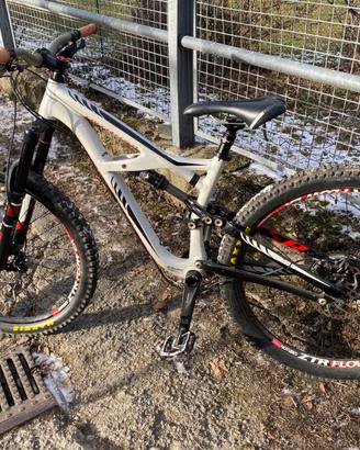Specialized enduro  comp 27,5 tg S