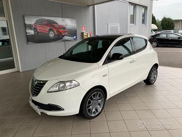 Lancia Ypsilon 1.2 69 CV 5 Porte Platinum