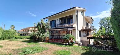 Villa - Aci Sant'Antonio