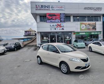 Lancia Ypsilon 1.2 69 CV 5 porte Platinum - NEOPAT