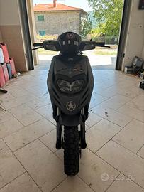 Motorino Piaggio New Typhoon 2T del 2012