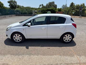 Opel Corsa 1.2 benzina 2010 - Euro 5