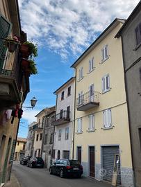 Palazzo in paese Castell'Azzara