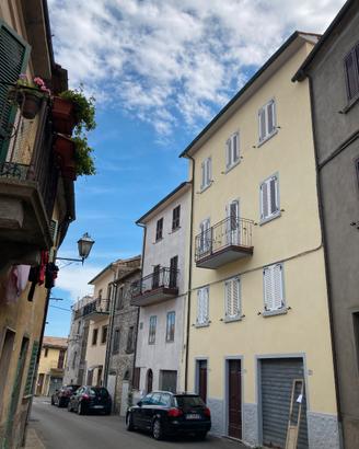 Palazzo in paese Castell'Azzara