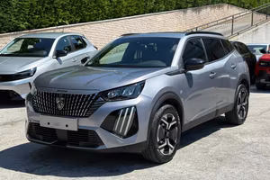 PEUGEOT 2008 PureTech 130 S&S EAT8 Allure