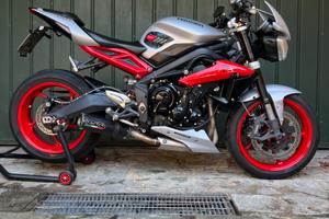 Triumph street triple 675 rx