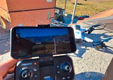 Drone con fotocamera