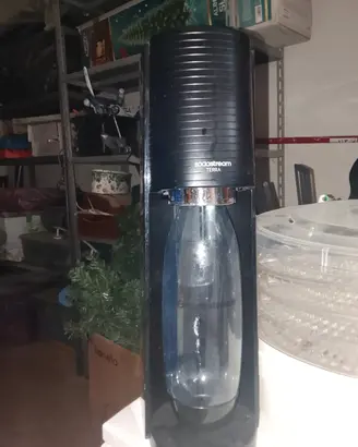 Sodastream con una bottiglia 