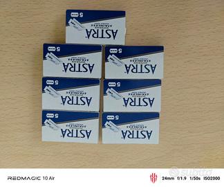 Supporto rasoio e lamette in acciaio