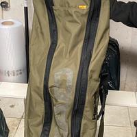 Tavola da snowboard e scarponi