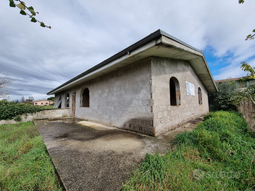 In zona urbana, porzione di bifamiliare unilivello