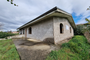 In zona urbana, porzione di bifamiliare unilivello