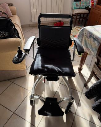 Sedia a rotelle elettrica