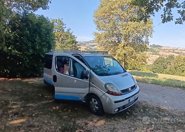 Renault Trafic 1900 dci 7 posti