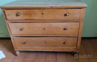 Cassettone in legno