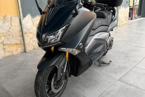Yamaha tmax 530
