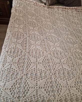 Coperta matrimoniale all'uncinetto filet beige /ec