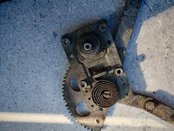 Alzacristallo auto MGB