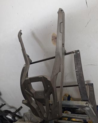 staffa porta bauletto per benelli trk 702