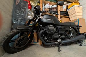 Moto Guzzi V 7 III Stone 