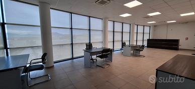 Zona business fronte strada