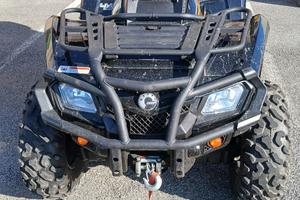 CAN-AM OUTLANDER 800 XT