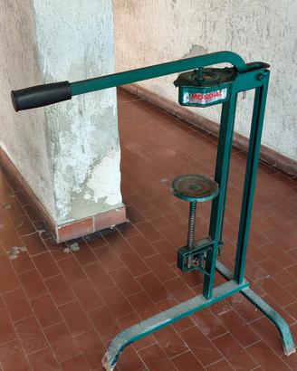 tappatrice per bottiglie 