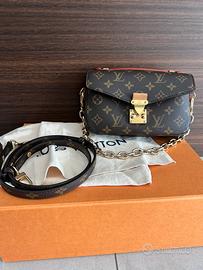 Louis Vuitton Pochette Métis East West Monogram
