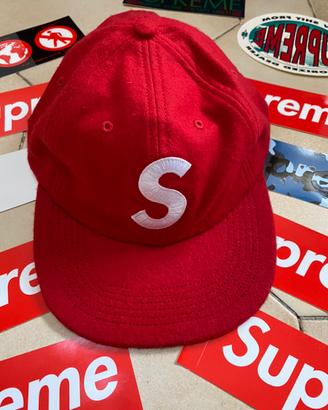 Cappello hat berretto Supreme col. rosso NEW