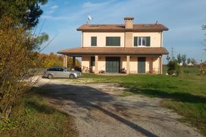 Appartamento in villa singola 120 mq