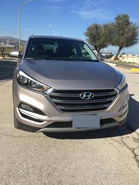 Hyudai tucson  xpossible