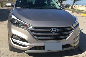 Hyudai tucson  xpossible