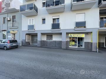 Locale commerciale di recente costruzione