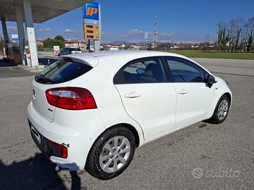 Kia Rio 1.1 CRDi 75cv | OK NEOPATENTATI | Euro 6 |