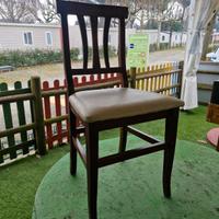 sedia in legno con imbottitura 