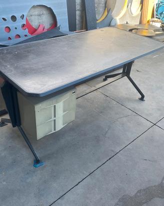 scrivania Olivetti  180 x85