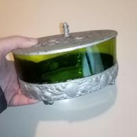 contenitore ovale in vetro e metallo