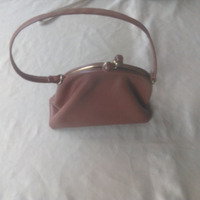 Borsa in pelle marrone con chiusura in bachelite