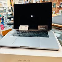 MacBook pro 16 2023 16GB RAM 1TB M2 pro