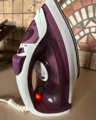 Ferro da stiro a vapore GS 1400/1800 W