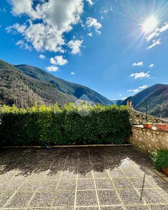 CASA SEMINDIPENDENTE A PRECI