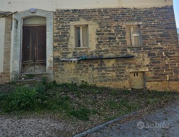 Vendita porzione casolare rustico in pietra