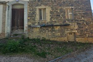 Vendita porzione casolare rustico in pietra