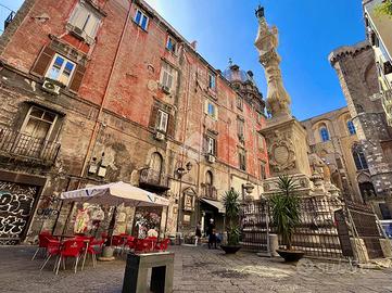 3 LOCALI A NAPOLI