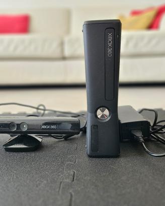XBOX 360 Slim (S) Bundle + alimentatore e Knect