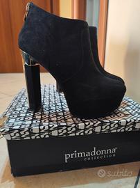 Stivaletti neri con tacco alto PrimaDonna